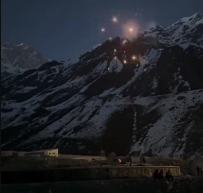 केदारनाथ धाम परिसर में पटाखे जलाकर जश्न, इंस्टाग्राम यूजर पर केस दर्ज