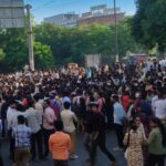 ग्रेटर नोएडा में उपद्रव पर सख्त DM, एजेंसियों को ब्लैकलिस्ट करने की चेतावनी