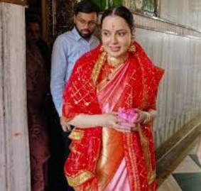 कोलकाता में कंगना रनौत ने कालीघाट मंदिर में किए दर्शन, मां काली का लिया आशीर्वाद