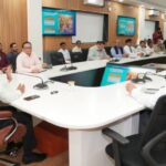 मुख्य सचिव आनन्द बर्द्धन ने वनाग्नि की रोकथाम को लेकर सम्बन्धित विभागों के साथ की बैठक