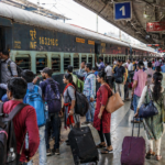 गर्मी और शादी सीजन में बढ़ी भीड़, ट्रेनों में कंफर्म टिकट का संकट, दो महीने तक लंबी वेटिंग