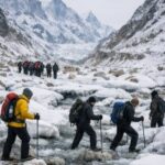 गौमुख ट्रैक पर अब भी रोक, भारी बर्फबारी के चलते निरीक्षण टीम लौटी वापस