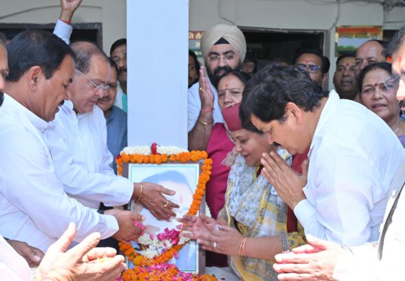 राजीव गांधी के शहादत दिवस पर देहरादून में कांग्रेस का श्रद्धांजलि कार्यक्रम आयोजित