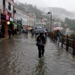 उत्तराखंड में बदला मौसम, पहाड़ों में बारिश-बर्फबारी के आसार, येलो अलर्ट जारी, मसूरी मालरोड पर जलभराव से लोग परेशान