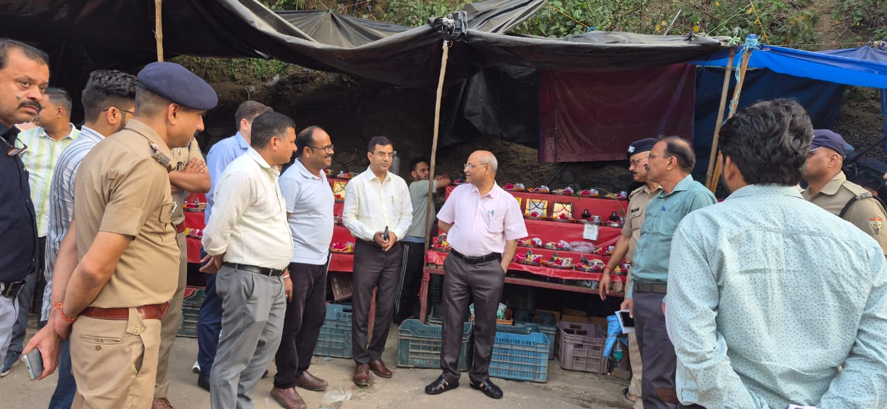 श्रावण कांवड़ मेले की तैयारियां अंतिम चरण में, गढ़वाल मंडलायुक्त ने नीलकंठ यात्रा मार्ग पर व्यवस्थाओं की परखी हकीकत