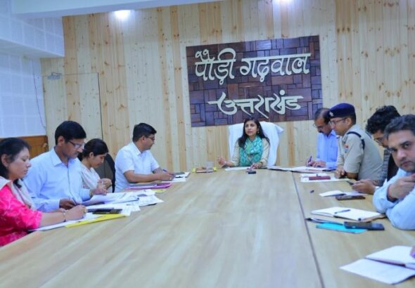 अतिक्रमण के खिलाफ अभियान में और तेजी लाने के निर्देश, चिन्हीकरण और हटाने की कार्रवाई साथ-साथ चलाएं: जिलाधिकारी