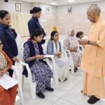 किसी भी निर्धन या जरूरतमंद की शिक्षा को बाधित नहीं होने देगी सरकारः मुख्यमंत्री