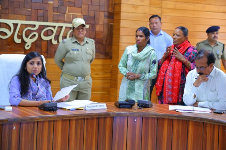 जनता मिलन कार्यक्रम का प्रभावः 24 माह का बकाया 30 हजार मानदेय मिला, पेयजल समस्याओं का भी हुआ त्वरित समाधान